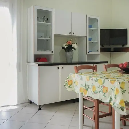 Two-bedroom In Rc Apartment